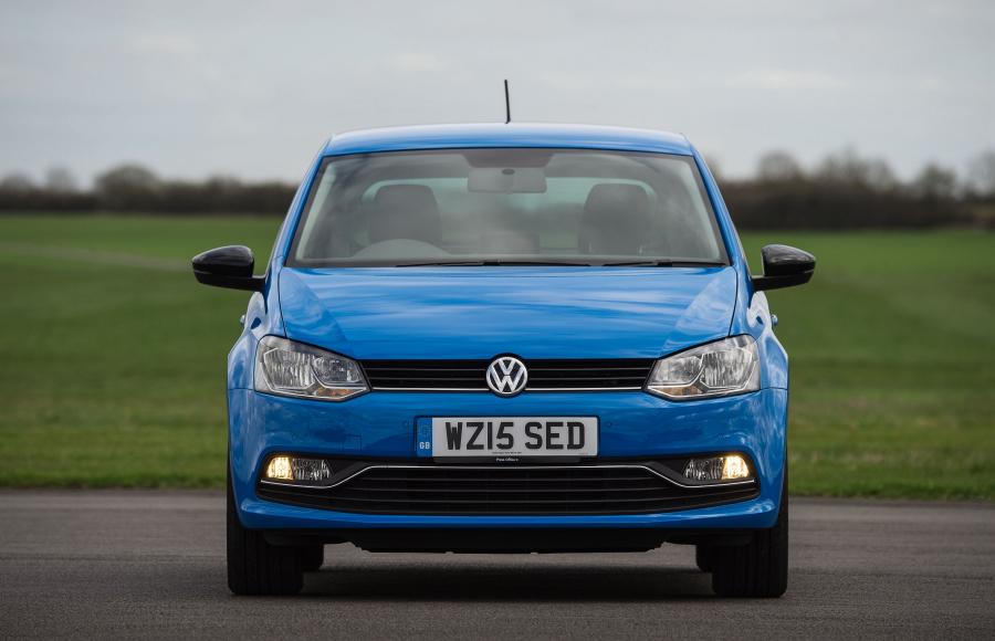  Volkswagen Polo 5-Door 2014 года  (UK) (фото 4 из 20)